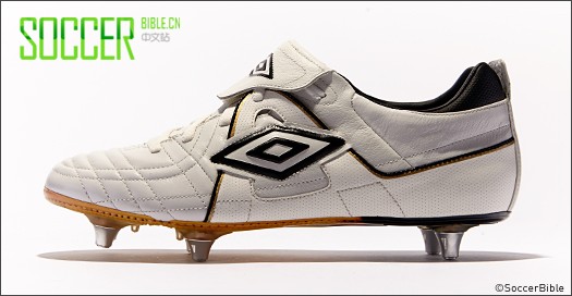 SoccerBibleʷȡUmbro 