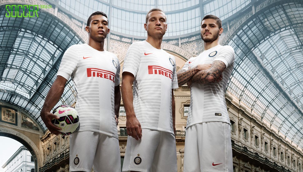 inter_milan_away_14_15_img1