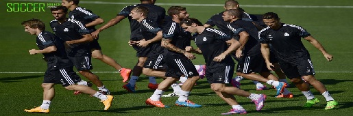 Nike 2014�＾��ɫսѥ����ŷ�ڱ�սѵ�� 