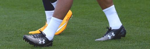 Kyle Naughton Trains In New Clutchfit Colourway