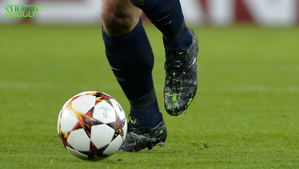 zlatan_adidas_f50_adizero_blackout-img2