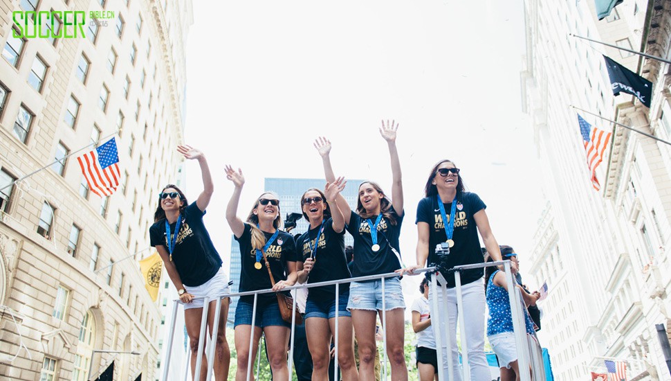 uswnt-victory-parade-5