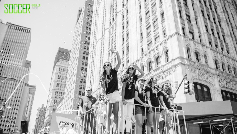 uswnt-victory-parade-7