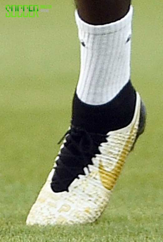 Paul Pogba (France) Nike Magista Obra