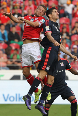 Robert Lewandowski (Bayern Munich) Nike Hypervenom Phantom II