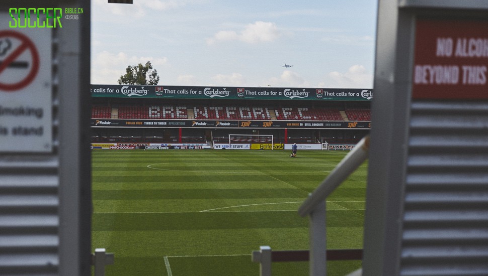 brentford-griffin-park-residence-34