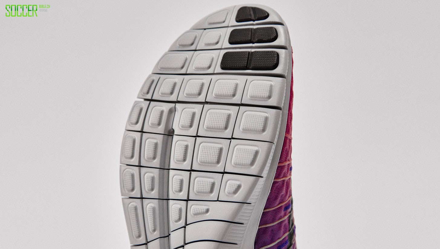 hypervenom-purple-nike-img3