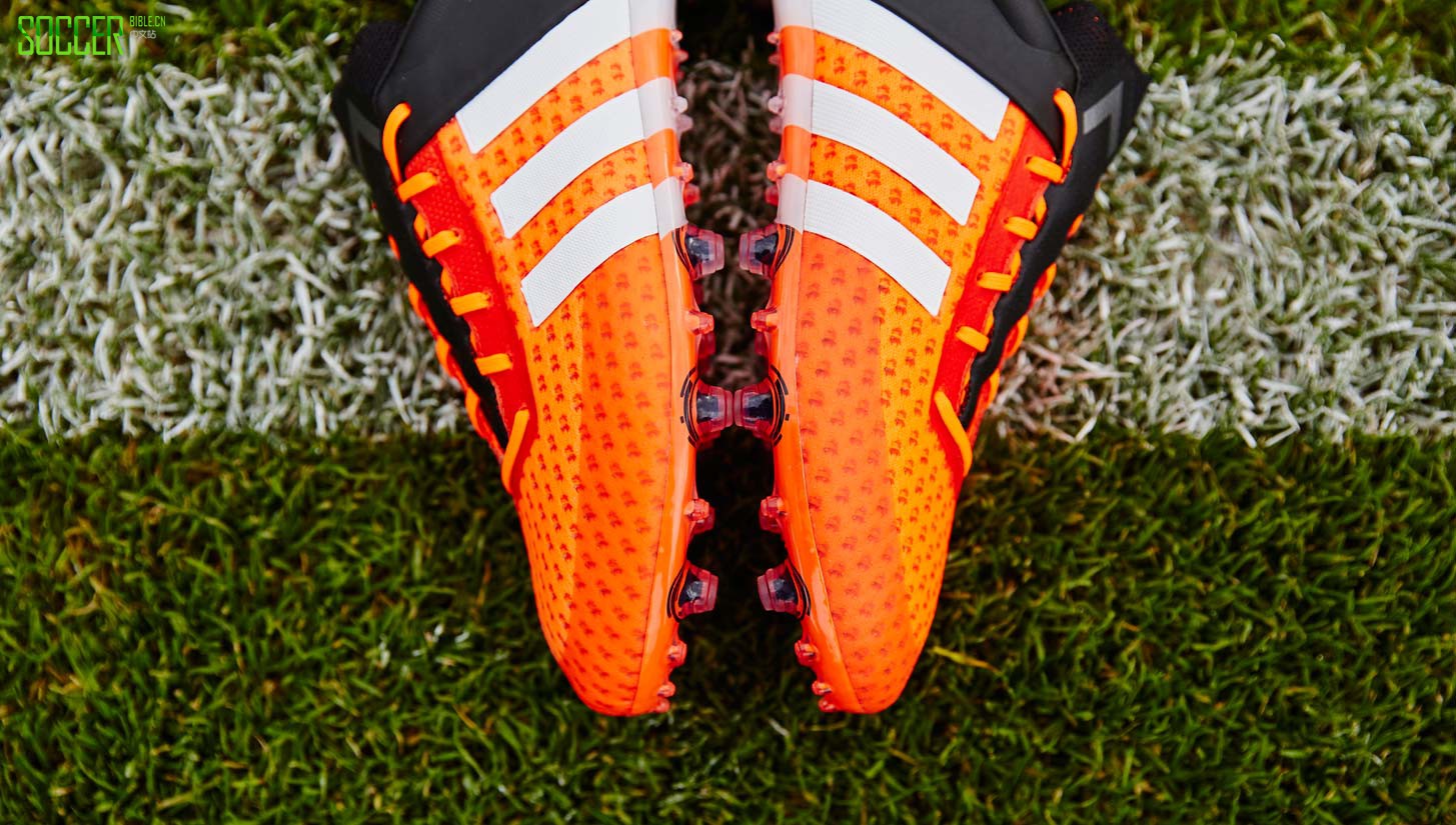 ace-primeknite-soccerbible-adidas-3