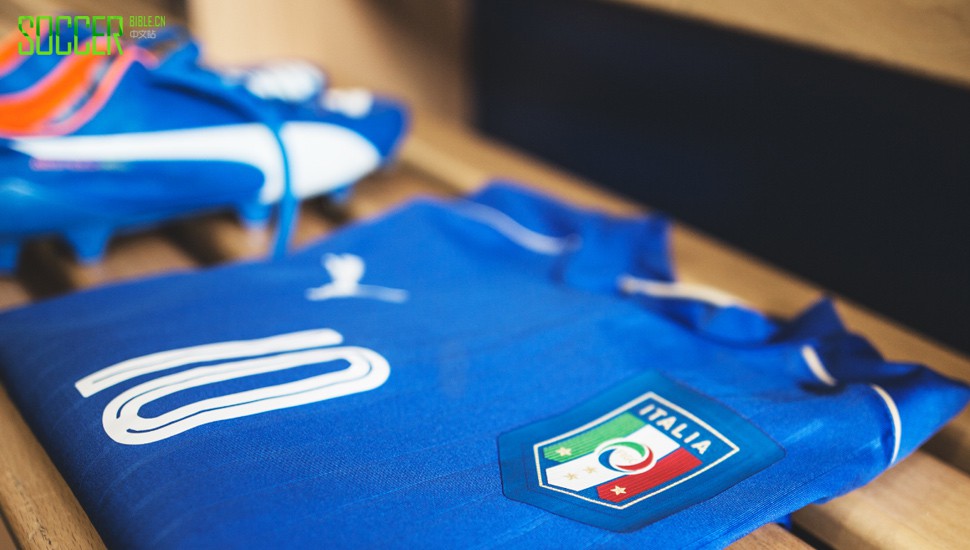 puma-italy-home-kit-soccerbible-6