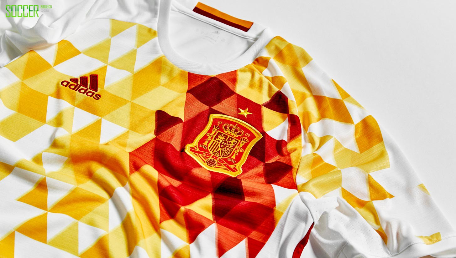 spain-euro-16-away-img2