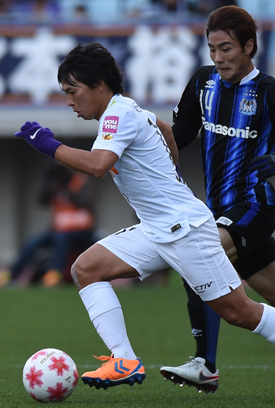 Hisato Sato (Sanfrecce Hiroshima) Hummel Serate AKM