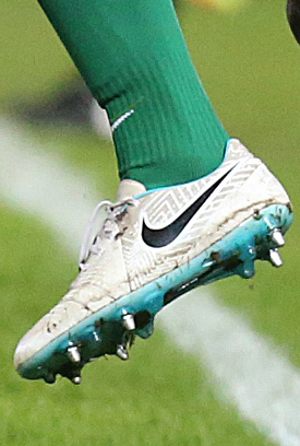 Bakaye Dibassy (Sedan) Nike CTR360 Maestri III