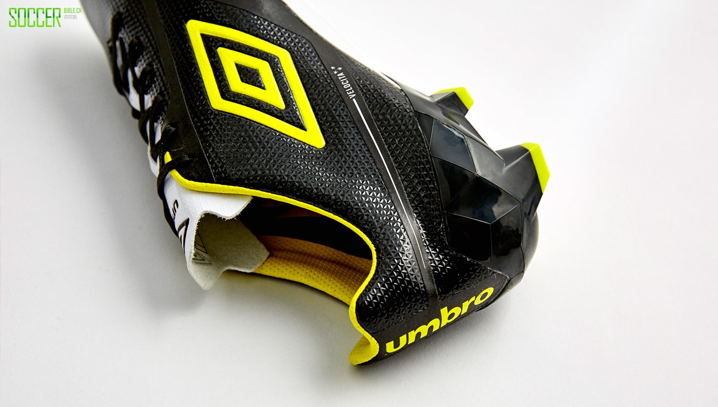 umbro-velocita-ii-blk-yellow-img10