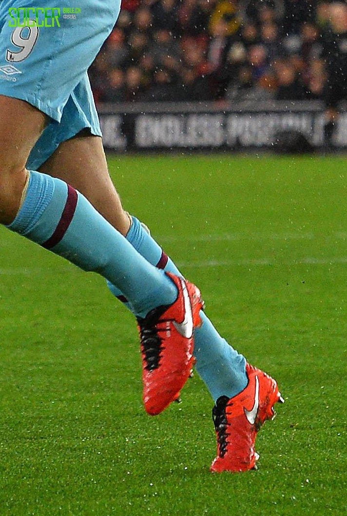 Andy Carroll (West Ham) Nike Tiempo 6