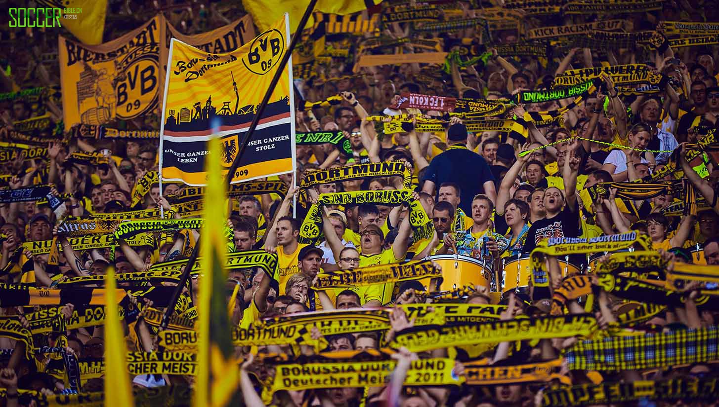 the-yellow-wall-14