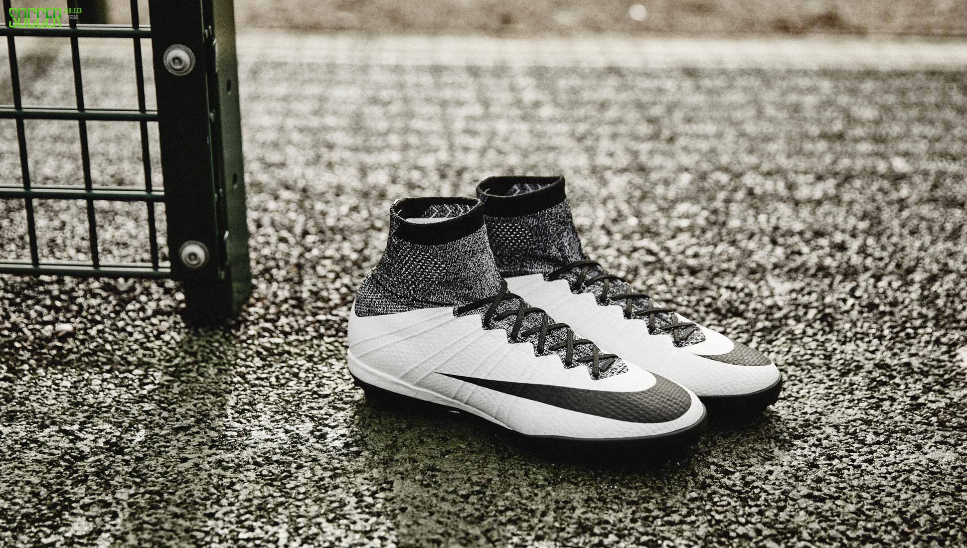 mercurial-x-wht-blk-img2