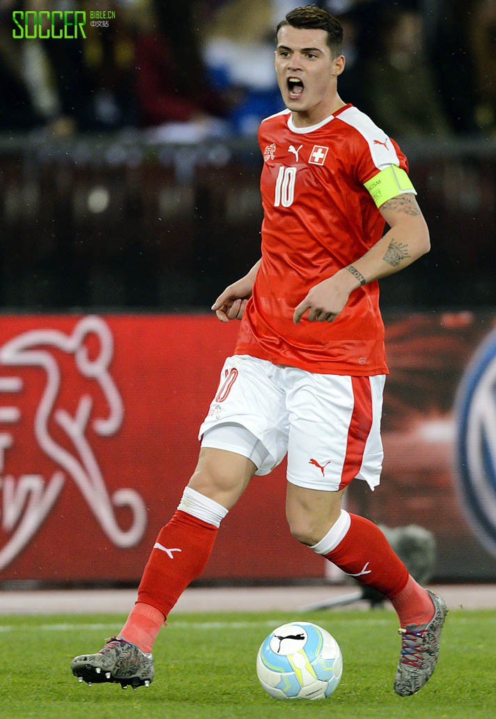 Granit Xhaka (Switzerland) Under Armour Clutchfit