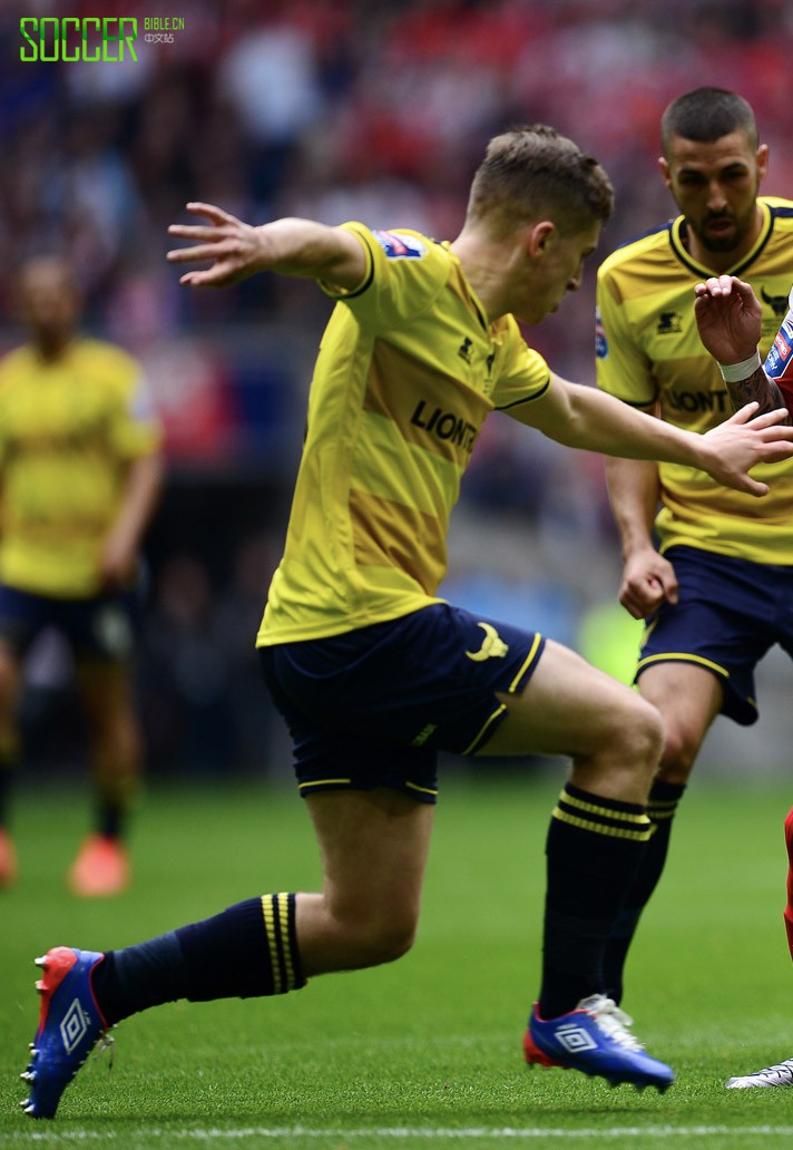 Jonjoe Kenny (Oxford United) Umbro Velocita II