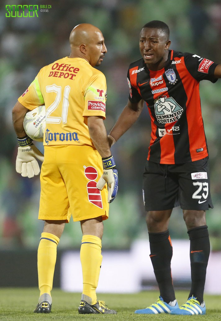 Oscar Perez (Pachuca) Under Armour Speedform Batman