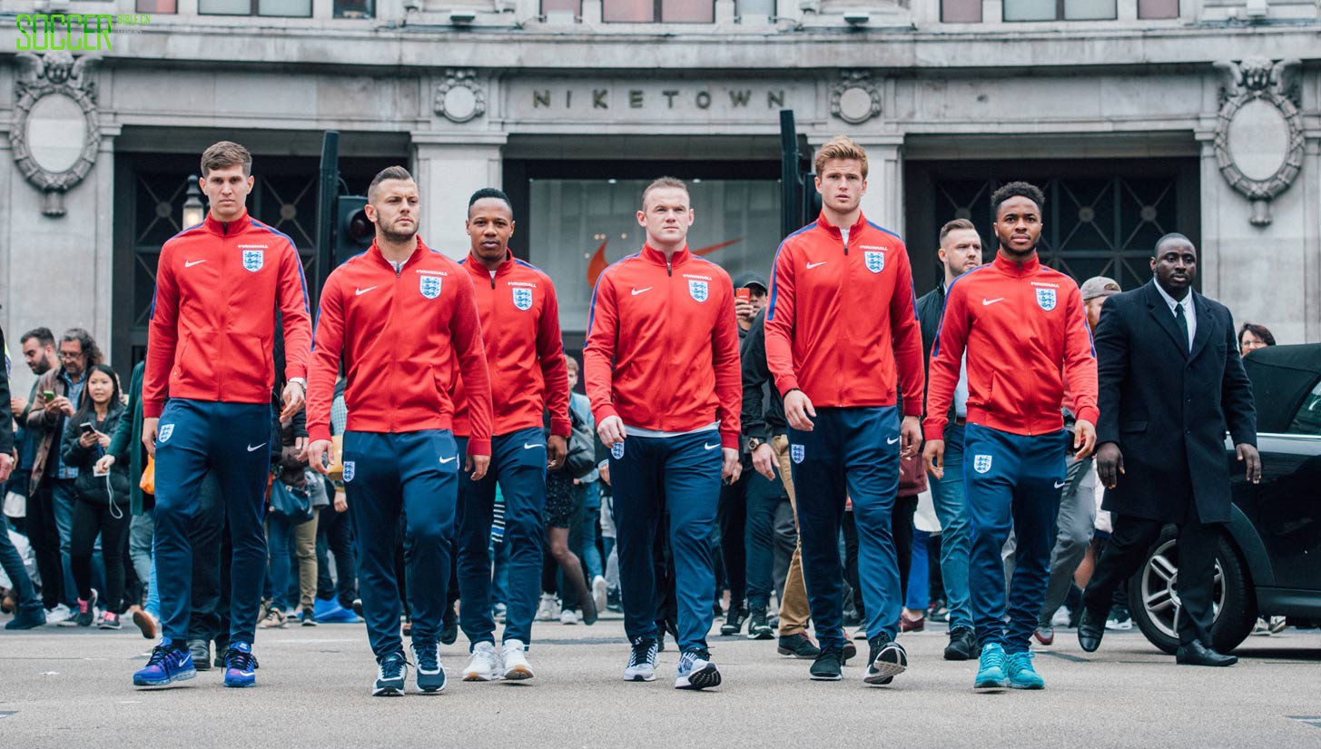 england-squad-niketown_send-off