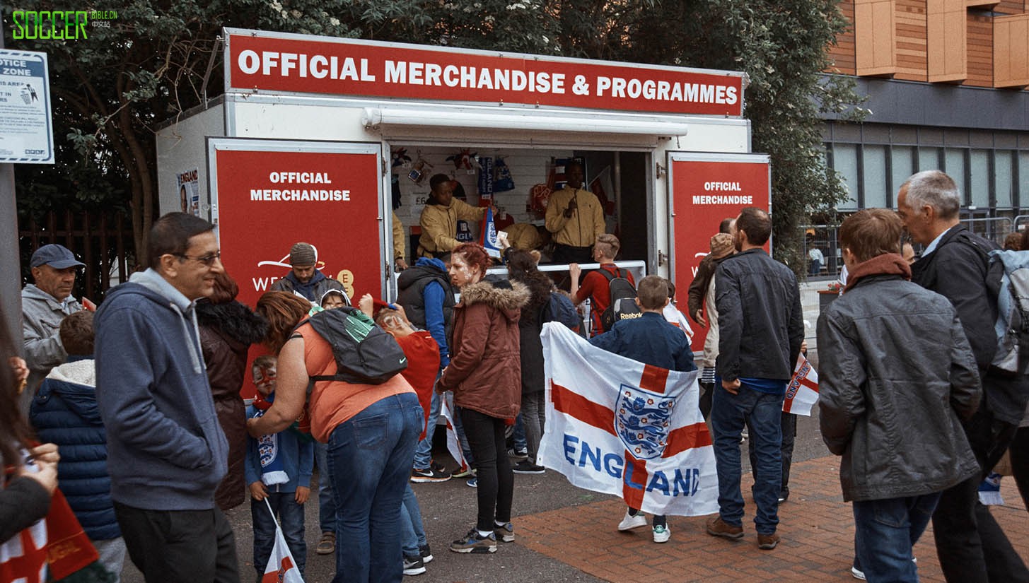 england-fans_0058_card_01_083