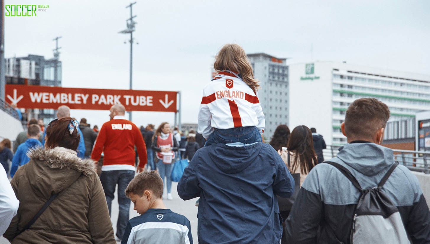 england-fans_0037_card_01_354