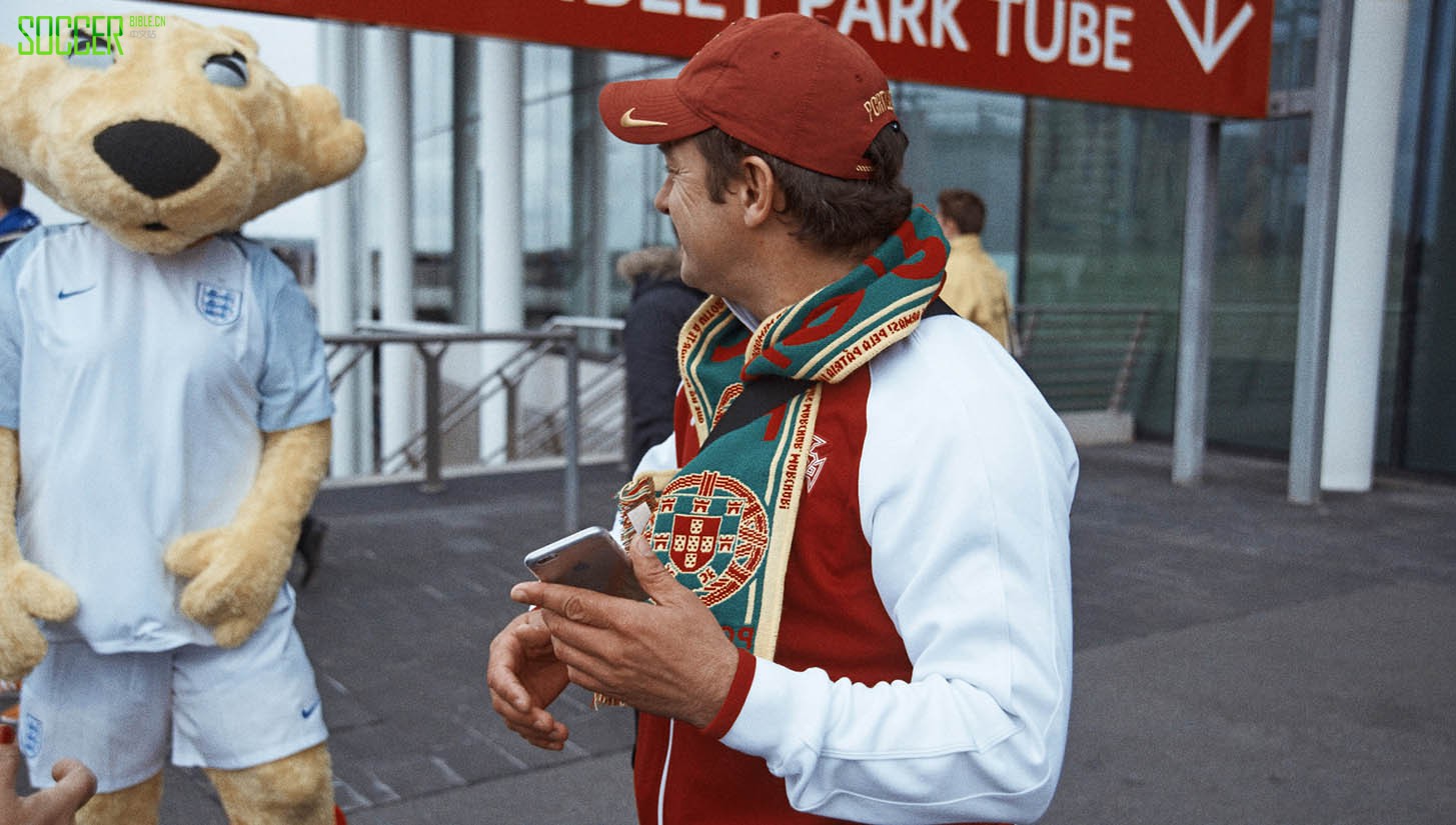 england-fans_0024_card_01_564