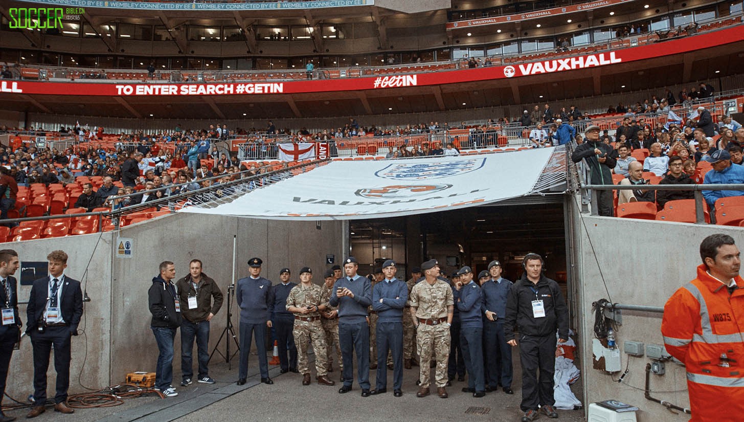 england-fans_0011_card_01_708