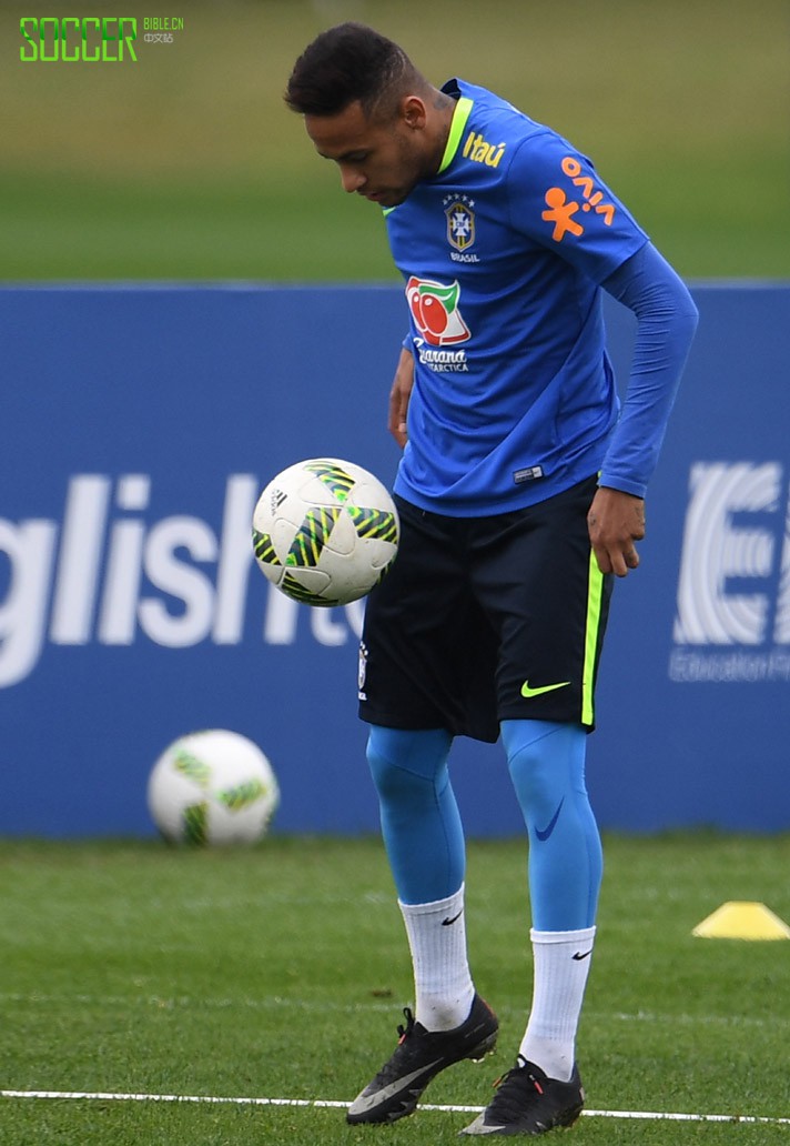 Neymar (Brazil) Nike Hypervenom Phinish II