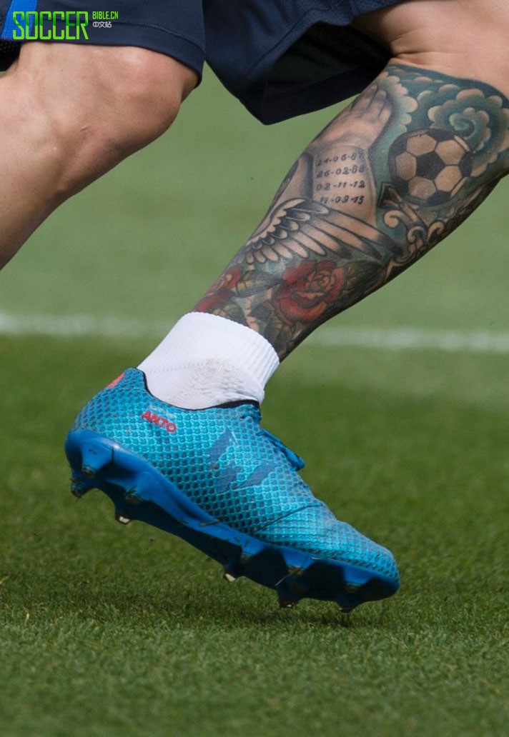 Leo Messi (Barcelona) adidas Messi 16.1