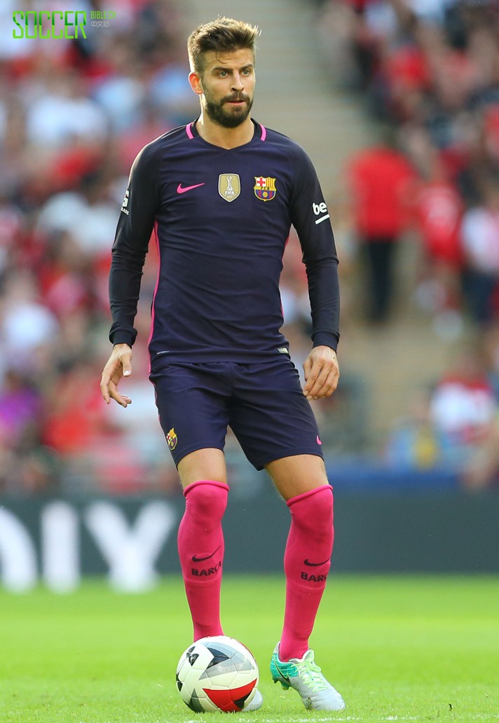 Gerard Pique (Barcelona) Nike Tiempo Legend 6