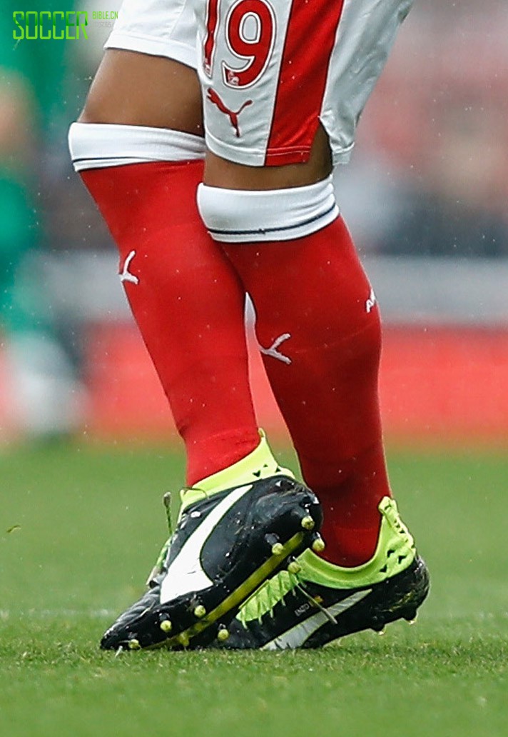 Santi Cazorla (Arsenal) Puma evoTOUCH Pro