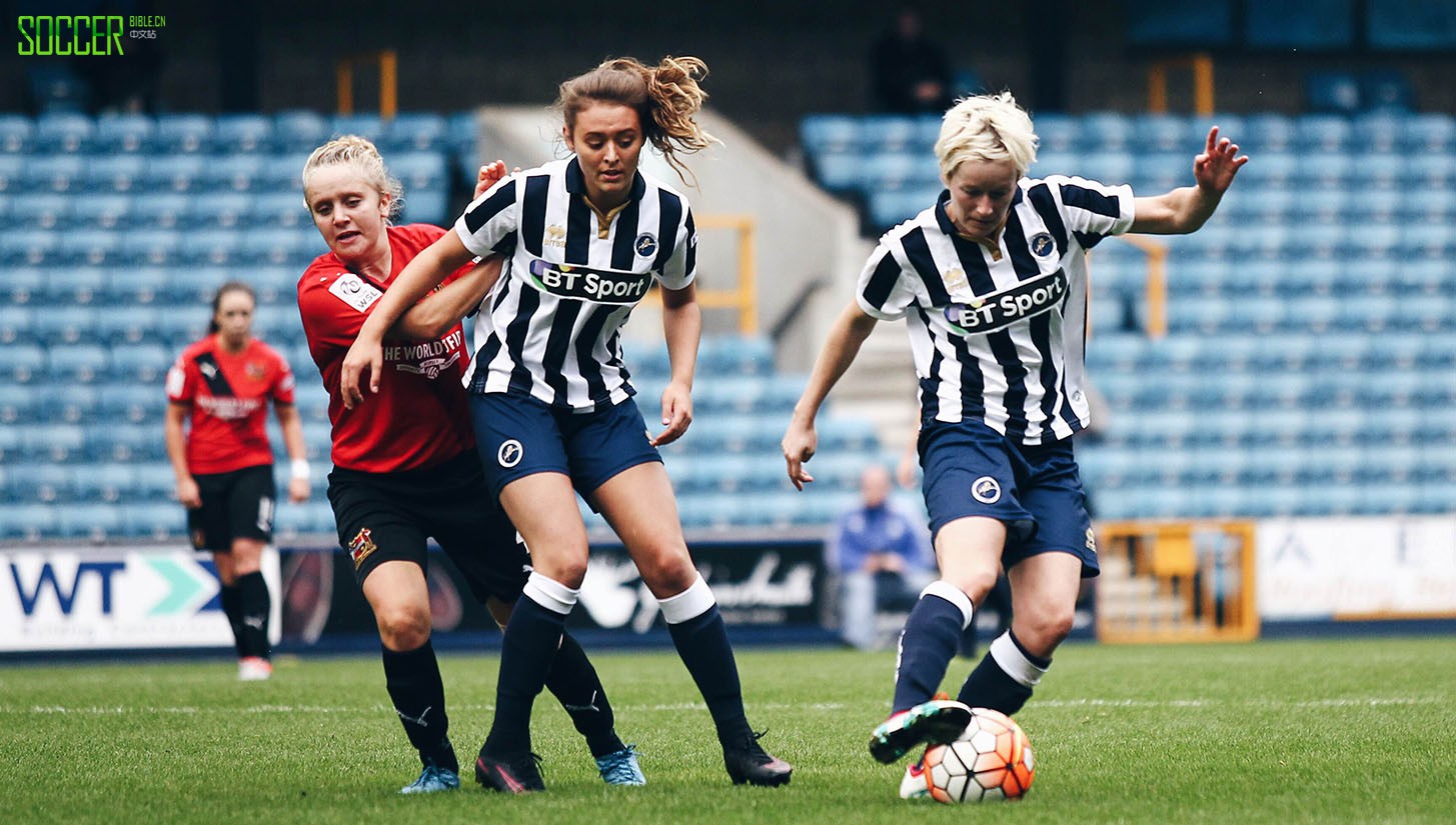 millwall-lionesses-framed_0021_img_2910