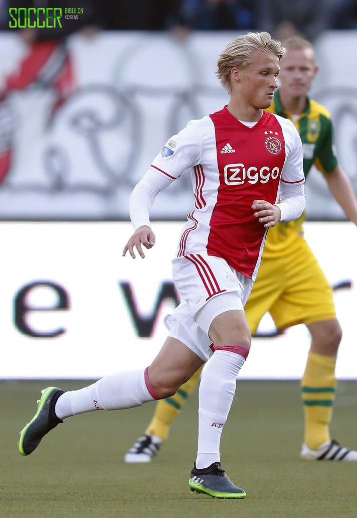 Kasper Dolberg (Ajax) adidas Messi 16+ PureAgility