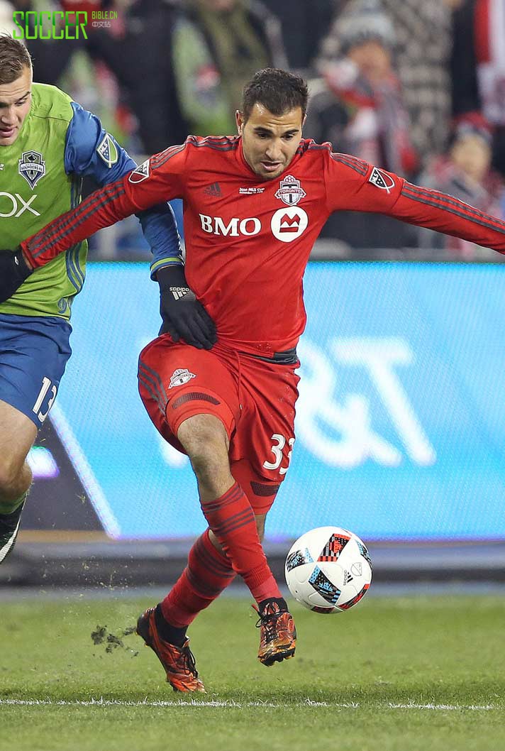 Steven Beitashour (Toronto FC) adidas 11pro Crazylight