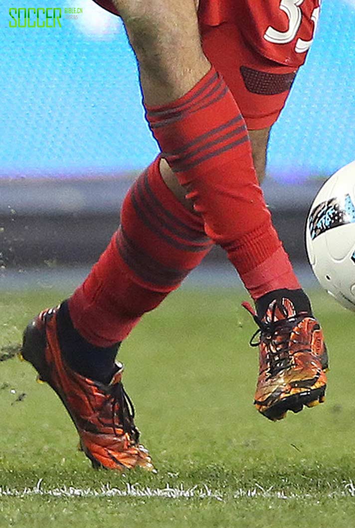 Steven Beitashour (Toronto FC) adidas 11pro Crazylight