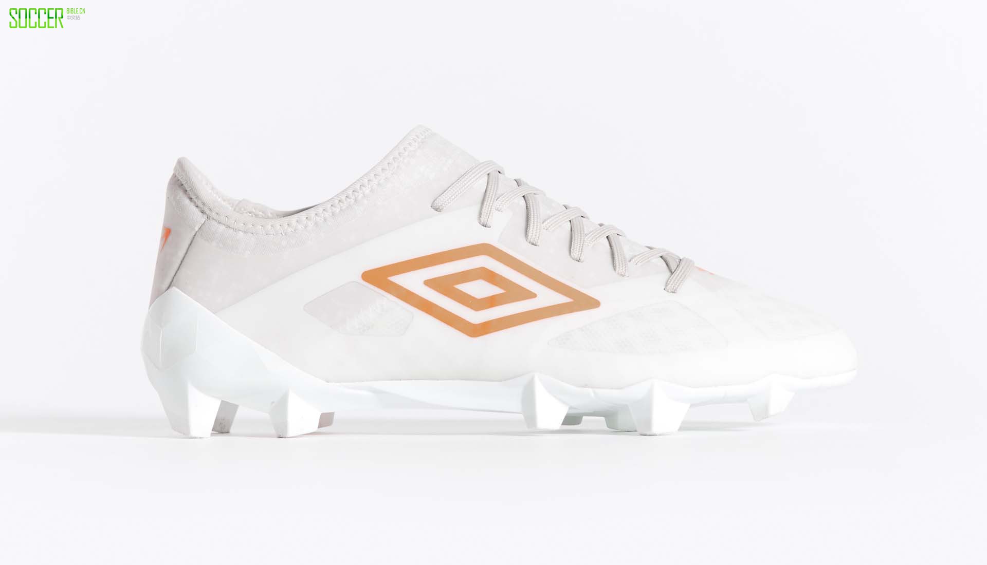 umbro-white-5-min