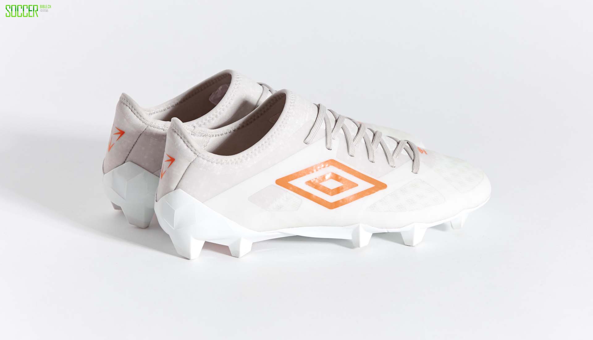 umbro-white-11-min