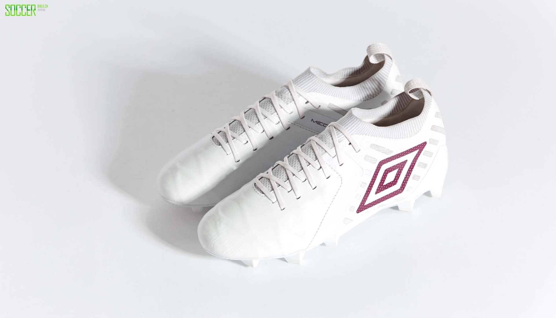 umbro-white-12-min