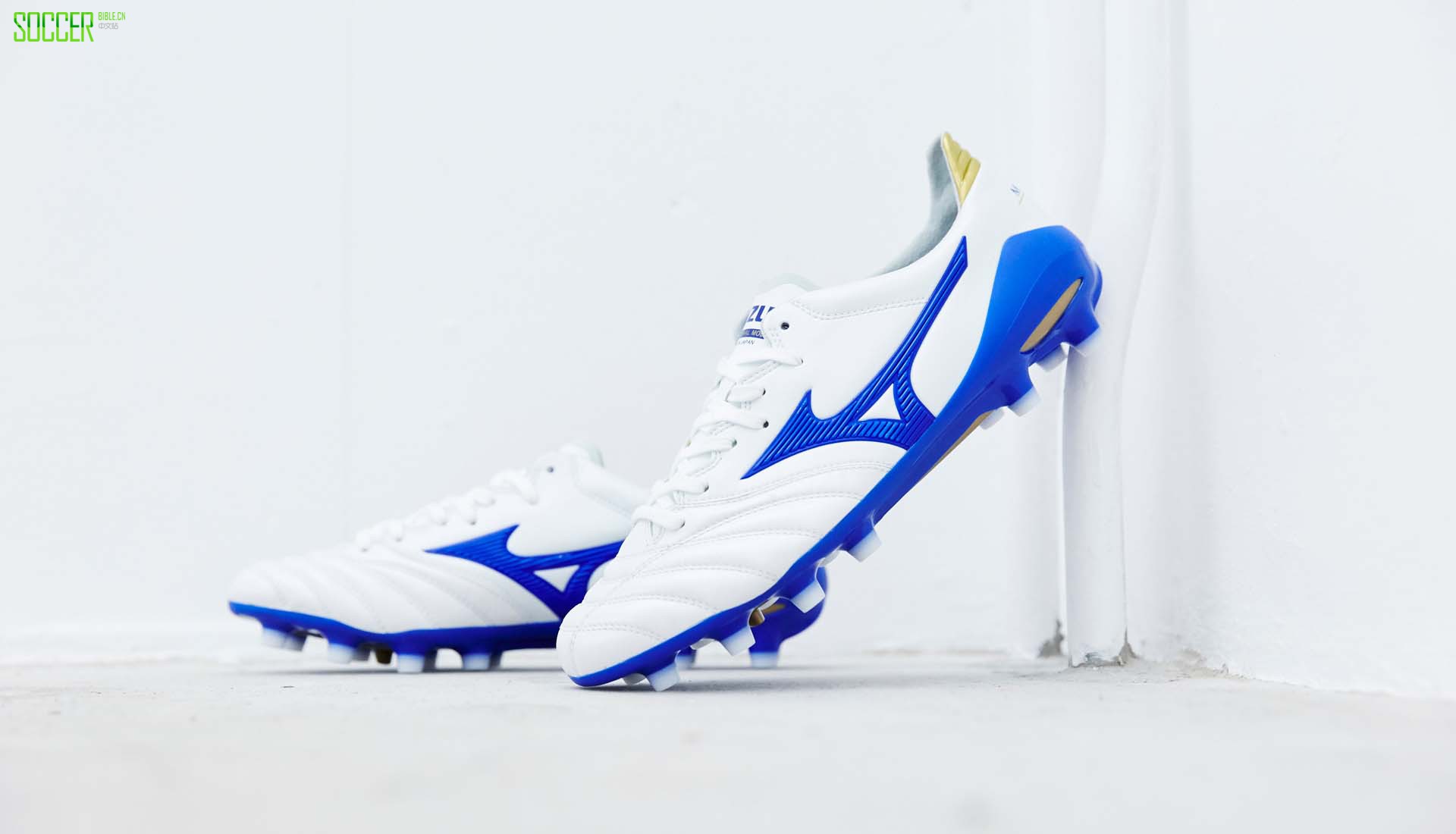 5-mizuno-wave-white-blue-pack-min